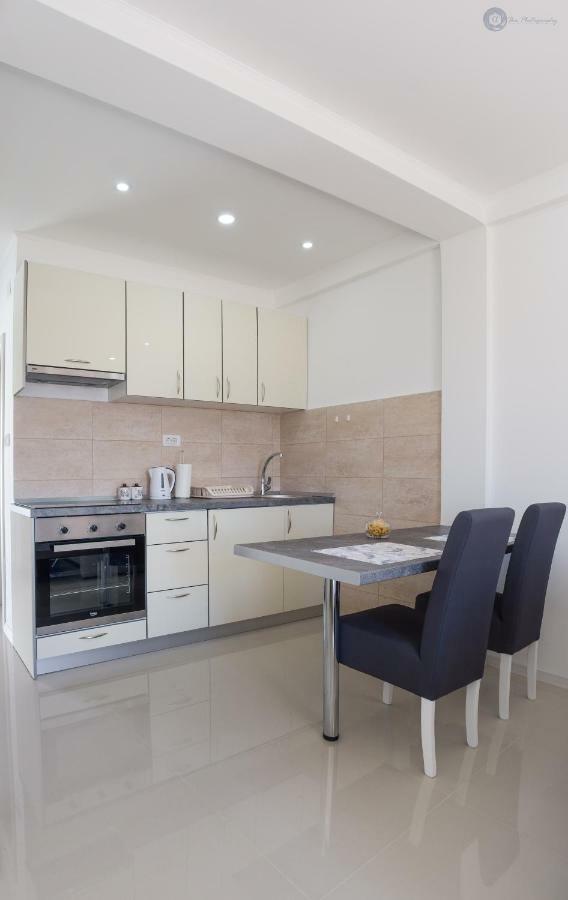 Apartmani Kankaras - Sea View Τίβατ Εξωτερικό φωτογραφία
